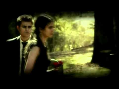 Видео: Деймон и Елена - Где ты