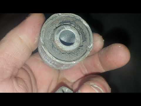 Видео: Частичный ремонт задней подвески Chrysler 300C .