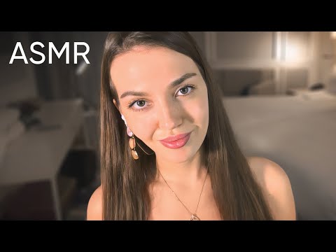 Видео: Красивая девушка делает комплименты 👄 АСМР Ласковые Слова