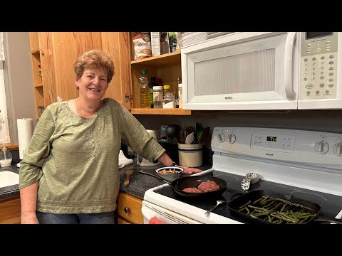 Видео: Американка о ее питании, работе и жизни. Рецепт американских гамбургеров. 😊