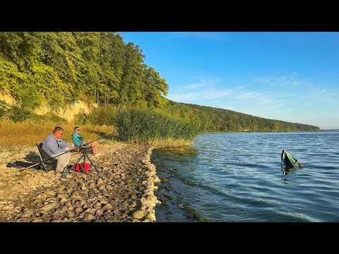 Видео: 🐠🐟 РУСЛО ПРЯМО под БЕРЕГОМ, ДИКИЙ БЕРЕГ ЧЕРНОГО ЛЕСА / ПЕЧЕНЕГИ 2025 / 2 часть 🐠🐟