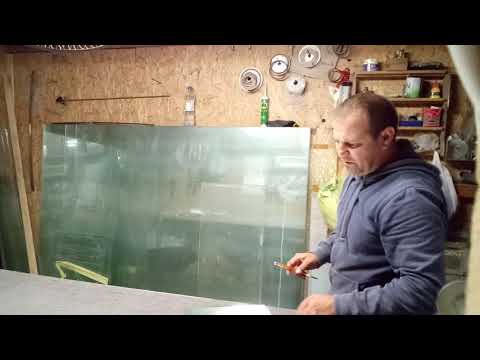 Видео: Фигурная резка зеркала овал