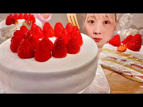 Видео: ASMR Клубничный шорткейк 【русские субтитры】【Mukbang/ Eating Sounds】