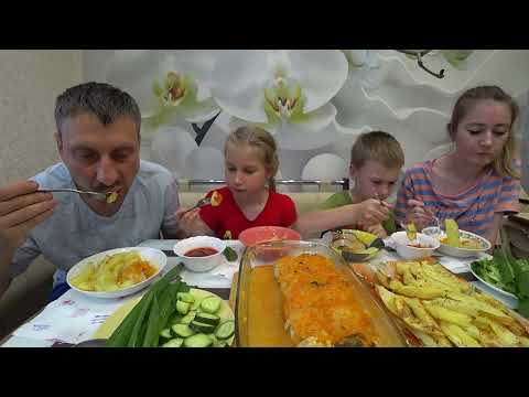 Видео: мукбанг ТЕФТЕЛИ КАРТОФЕЛЬ ПО ДЕРЕВЕНСКИ ОВОЩИ, ЗЕЛЕНЬ #mukbang #мукбанг