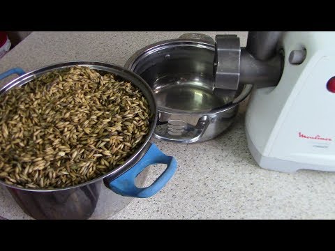 Видео: Овсяный самогон. #1. Брага из овса. Овсянка