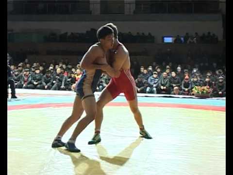 Видео: Спорт. Борьба. Кубок КР-2015 Финал 71 кг Руслан Царев-Кайрат Туголбаев.