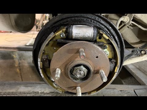 Видео: Hyundai Accent полная замена задних тормозов на 200мм