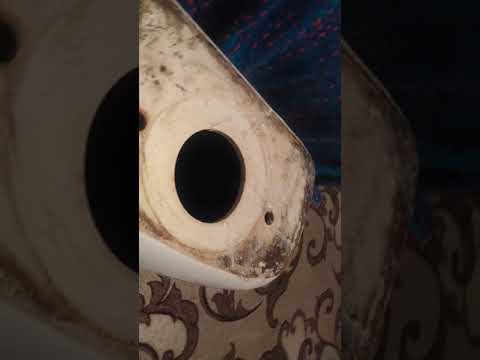 Видео: Как починить разбитый бочек от унитаза