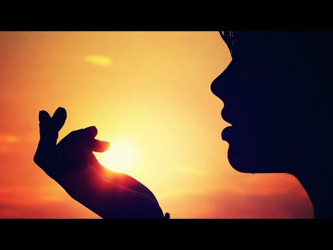 Видео: Она стоит того, чтобы жить