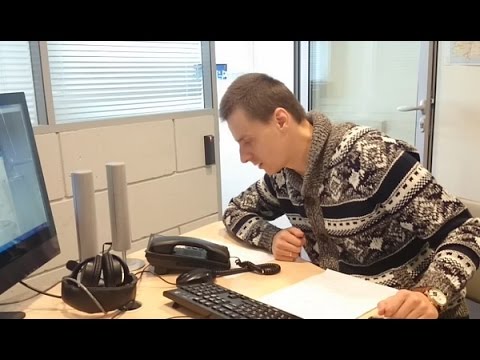 Видео: Реальные звонки. Примеры активных продаж и холодных звонков по скрипту. Тренинг продаж