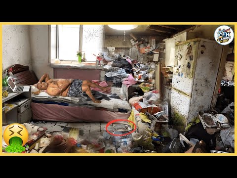 Видео: 🤯 Шокирующий Мусорный Завал: Срочная Уборка Дома 80-летнего Мужчины! 🏚️🧹
