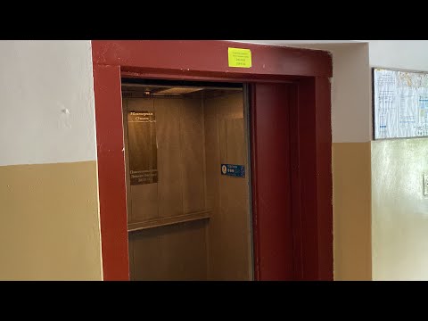Видео: (036.0/342) Лифты МЛЗ 1997 г. 400 кг. ; 630 кг. / Бульвар Победы 43, подъезд 3