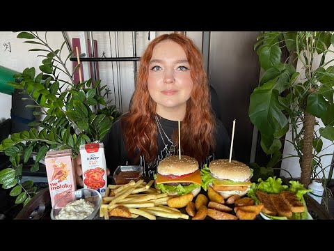 Видео: МУКБАНГ | Фишбургер, гамбургер, картошка | Mukbang | Vegan burgers 🍔