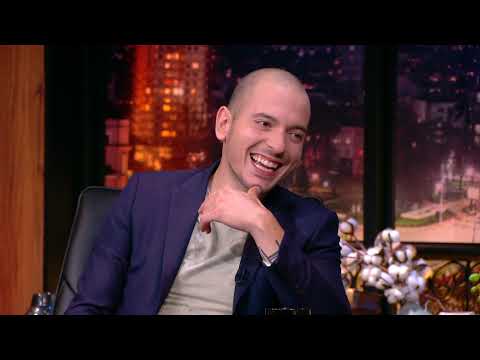 Видео: Шоуто на Николаос Цитиридис: Мая Бежанска прави кастинг сред родните политици