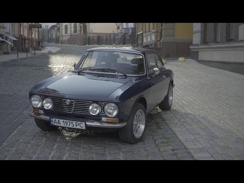 Видео: Alfa Romeo Giulia 1300 Junior. Восхитительно красивая Классика.