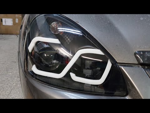 Видео: Lada Priora 2 установка biled Aozoom Black Varrior и стильные штучки)