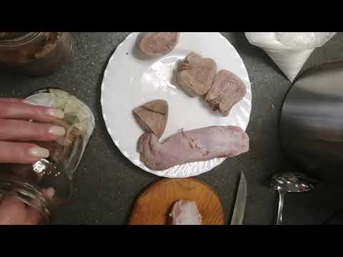 Видео: Тушёнка из головы свиньи