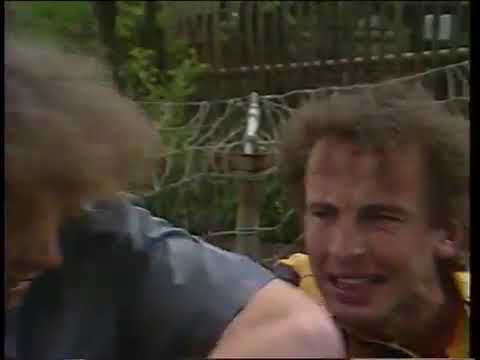 Видео: "Гармошка Мишина" - дуэт Охальникик в Иваново 1994 год.