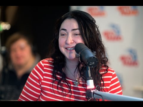 Видео: Лолита - Не Cовсем (LIVE @ Авторадио)