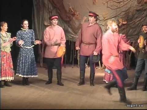 Видео: МГИЭТ - Пролегала путь-дорожка (казачья плясовая)