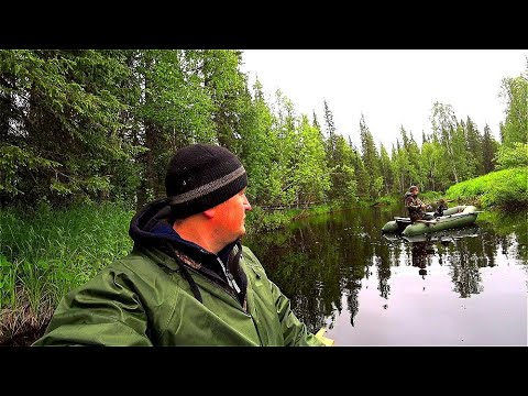 Видео: Небольшой сплав по таёжной речке. Рыбалка на хариуса.Ещё одно очень вкусное блюдо. Тайга.Изба.2Часть