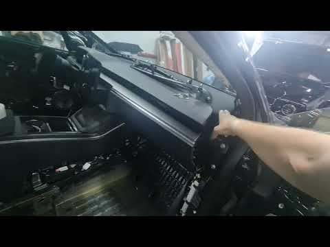 Видео: tesla model X шумоизоляция, супер навороченная машина, но есть один момент...