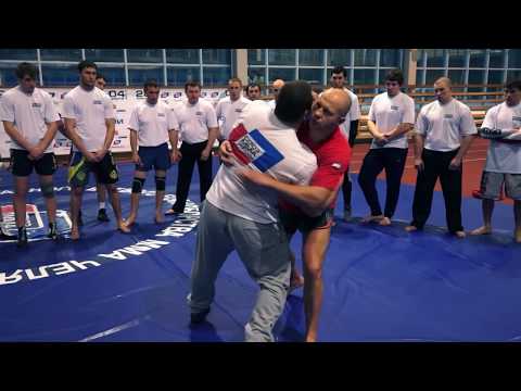 Видео: КАК БОРЕТСЯ ФЕДОР ЕМЕЛЬЯНЕНКО! СЕКРЕТЫ БОРЬБЫ! Technique of wrestling by Fedor Emelianenko