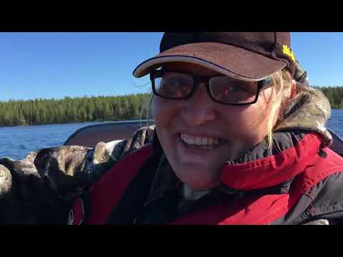 Видео: Ловим сига на озере Имандра