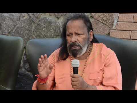 Видео: Махайог Пайлот Бабаджи и Йогмата Кейко Айкава в Киеве (19 06 22)