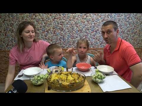 Видео: СЕМЕЙНЫЙ МУКБАНГ ГРЕЧКА С КУРИЦЕЙ | FAMILY MUKBANG BUCKWHEAT WITH CHICKEN #chicken #mukbang #мукбанг