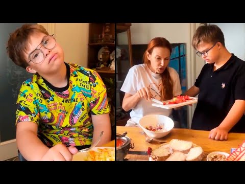 Видео: Эвелина Бледанс показала как сейчас выглядит ее особенный сын Семен с синдромом Дауна