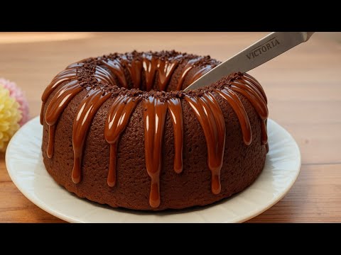 Видео: Самый вкусный и простой шоколадный торт в мире за 5 минут! Из простых ингредиентов!