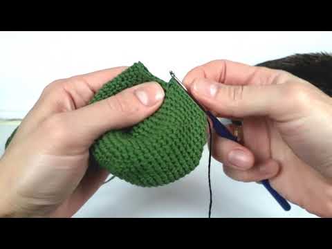 Видео: Динозавр крючком. Вязаные игрушки.Вязание для начинающих. Crochet dino.(Урок 2 Тело, хвост)