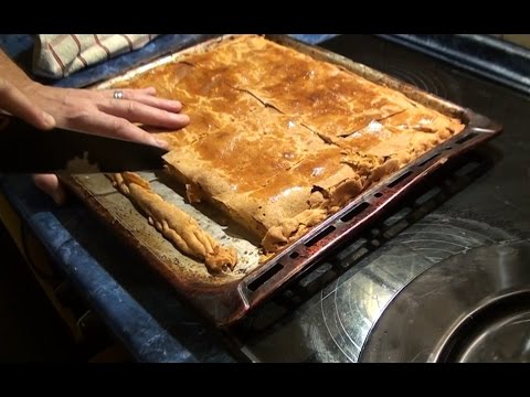 Видео: Луковый пирог - проверенный рецепт! Мои друзья всегда просят его испечь :)