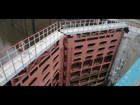 Видео: Работа шлюза, г. Вытегра