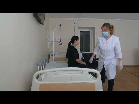 Видео: Науқасты төсектен креслокаталкаға отырғызу