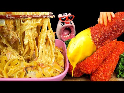 Видео: гигантская сырная палочка "CHEETOS" и паста с кремом из бекона смешные звуки еды