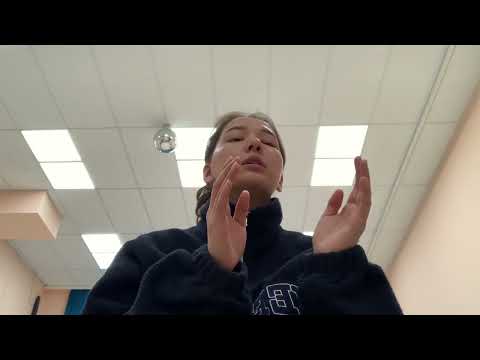 Видео: Battement tendu en tournant на 1/8 и на 1/4