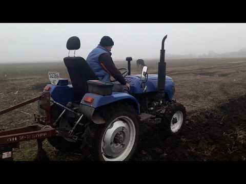 Видео: Пахота 2019 синтай т244тнт и плуг пн 2-25