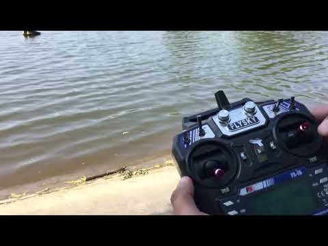 Видео: Випробовуємо кораблик для рибалки CarpMaster мотор Falcon 3542. Максимальна комплектація.