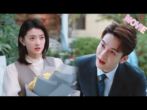 Видео: Главврач дарит цветы 💐, помощница думает о признании, а он: «В офис!» 😳