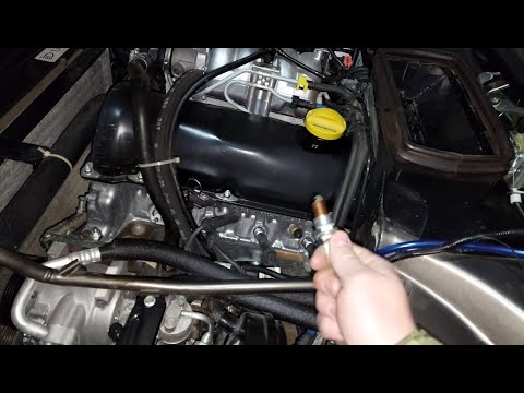 Видео: Нива Легенд- пробег 24600 км, замена свечей зажигания, сушка салона зимой, уход за автомобилем.