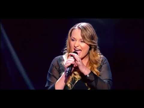 Видео: На проекте Голос цыганка взорвала зал поет Валерия