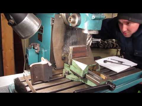 Видео: Изготовление кронштейна маточной гайки 1к62. Часть 1.