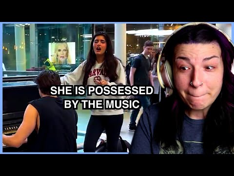 Видео: Анджелина Джордан совершенно шокирует ничего не подозревающую публику!