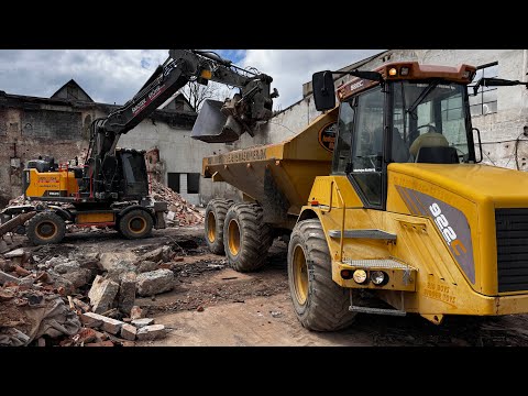 Видео: Снос кирпичного здания и сортировка древесины и бруса