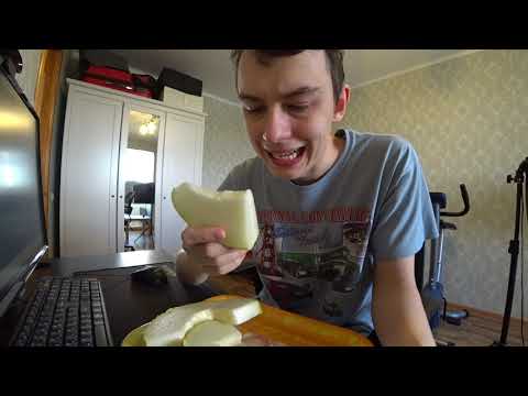 Видео: DIMAVIPER ЕСТ ДЫНЮ, НО ОНА ЕМУ НЕ НРАВИТСЯ!