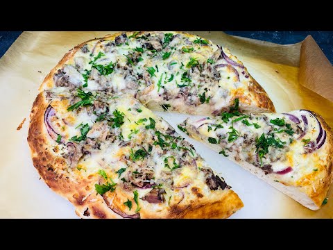 Видео: Пицца с тунцом и белым соусом на толстом тесте!!