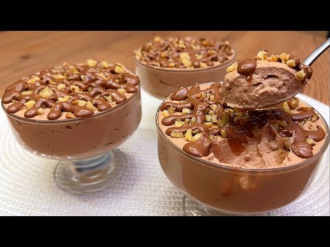Видео: У вас есть молоко и шоколад? Вкусный домашний десерт! За 5 минут и без выпечки!