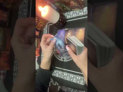 Видео: Той и съперницата?💯Какво се случва между тях?Чувства към вас?Таро с Ники❤️